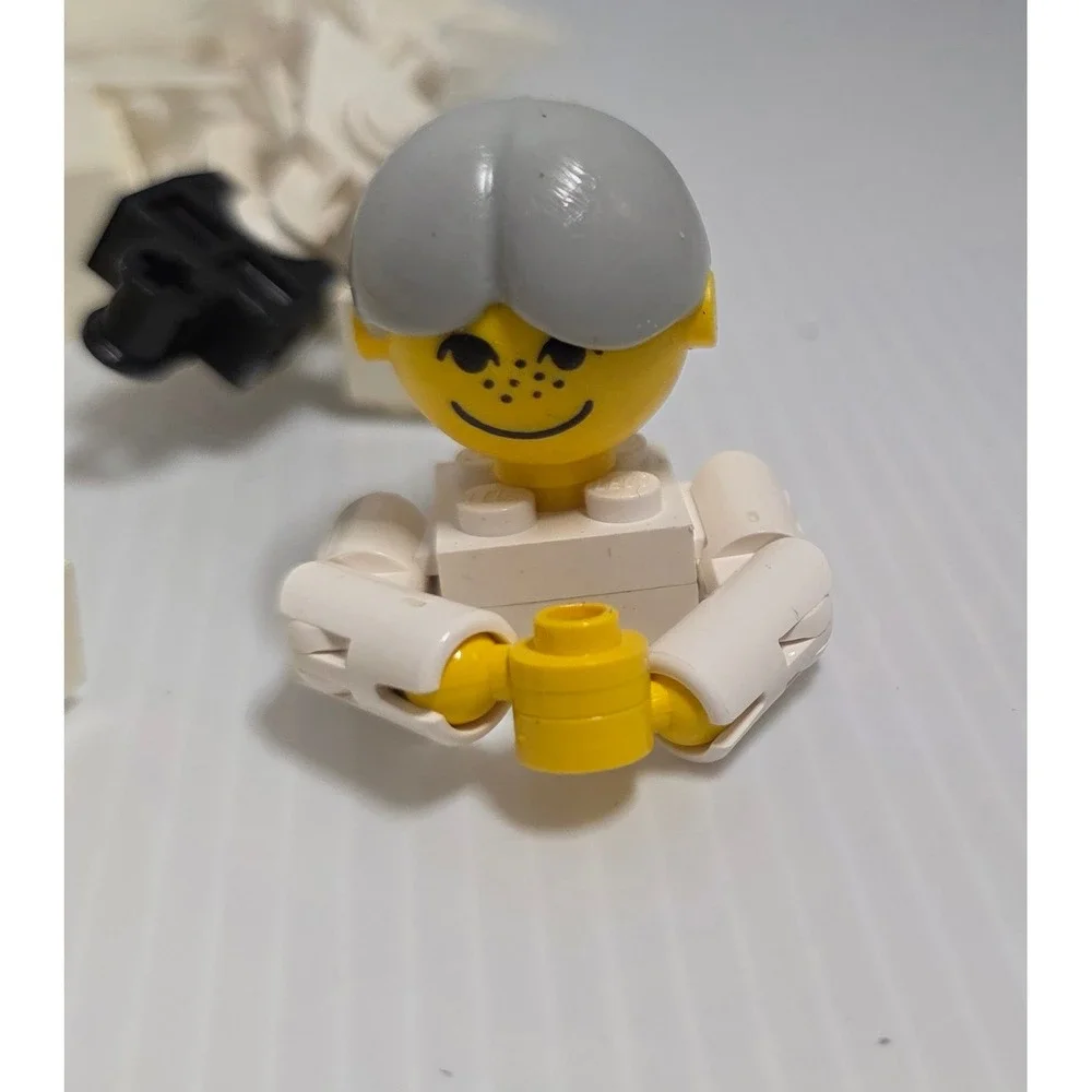 LEGO White‎ Bricks Lot Minifigure Parts Wings Specialty Pieces Bulk 1.6 lb